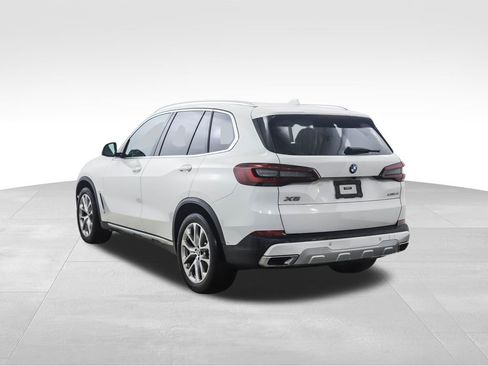 Certified 2022 BMW X5 xDrive40i w/ Parking Assistance Package image 3