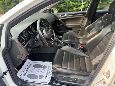 Used 2015 Volkswagen Golf R 4Motion AWD 4dr Hatchback image 19