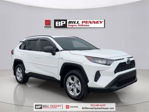 Used 2020 Toyota RAV4 LE image 7