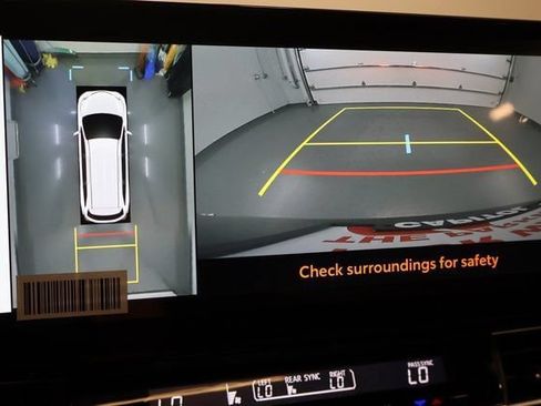 New 2026 Toyota Sienna Platinum AWD/4WD image 25