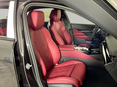 New 2026 BMW 530i xDrive AWD/4WD image 14