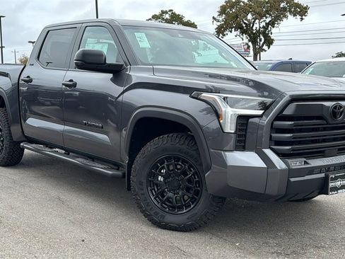 New 2025 Toyota Tundra SR5 image 34