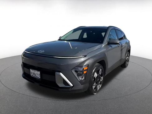 Used 2025 Hyundai Kona SEL image 7