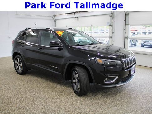 Used 2019 Jeep Cherokee Limited image 7