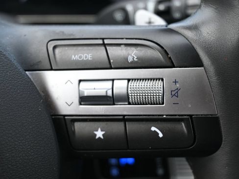 Used 2024 Hyundai Kona Limited AWD/4WD image 16