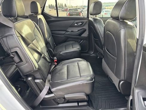 Certified 2021 Chevrolet Traverse High Country image 24