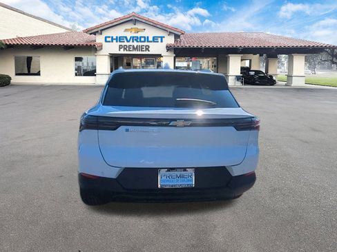 New 2026 Chevrolet Equinox EV LT image 7