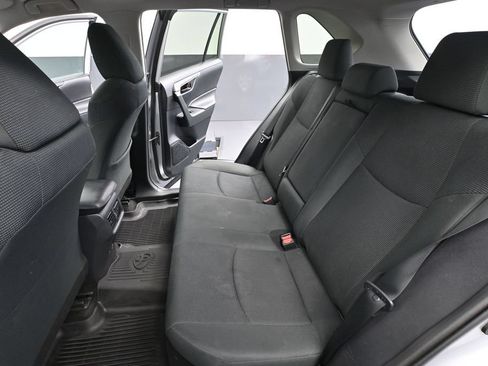 Used 2019 Toyota RAV4 LE w/ Carpet Mat Package AWD/4WD image 38