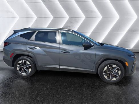 Used 2025 Hyundai Tucson SEL FWD image 4