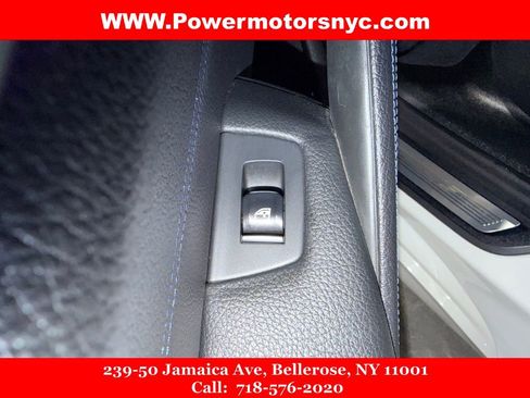 Used 2020 BMW 530e w/ M Sport Package image 51