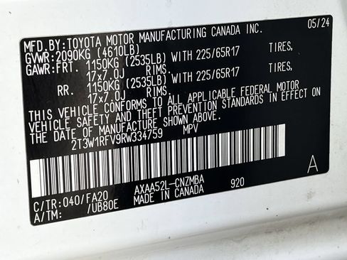 Used 2024 Toyota RAV4 XLE FWD image 30