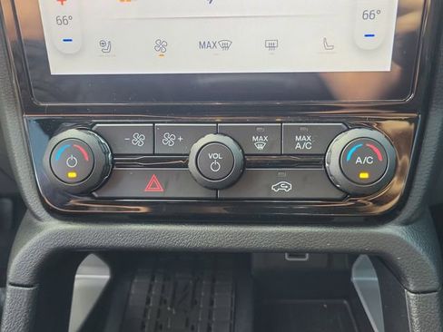 Used 2024 Ford Ranger Lariat w/ Advanced Towing Package AWD/4WD image 32