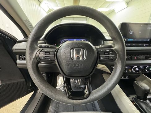 Used 2024 Honda Accord EX image 28