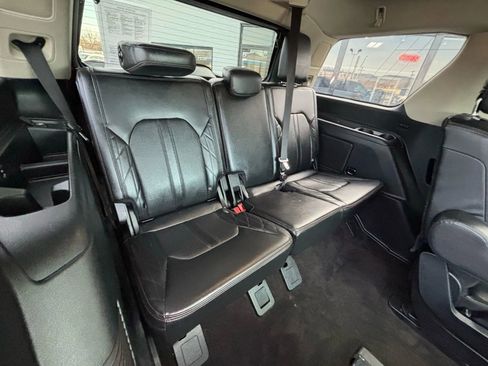 Used 2018 Ford Expedition Platinum AWD/4WD image 16