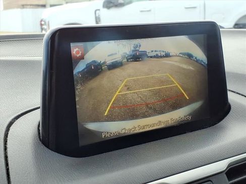 Used 2018 MAZDA MAZDA3 Touring image 20