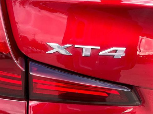 Used 2020 Cadillac XT4 Premium Luxury FWD image 30
