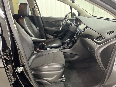 Used 2019 Buick Encore Preferred image 21