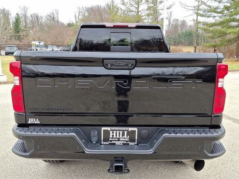 Certified 2022 Chevrolet Silverado 2500 LT w/ Midnight Edition image 23