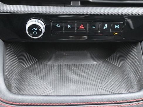 Used 2025 Ford Explorer ST-Line AWD/4WD image 13
