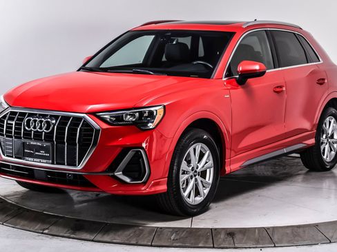 Used 2022 Audi Q3 2.0T Premium AWD/4WD image 2