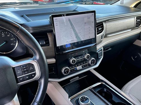 Used 2024 Ford Expedition Max Limited image 7