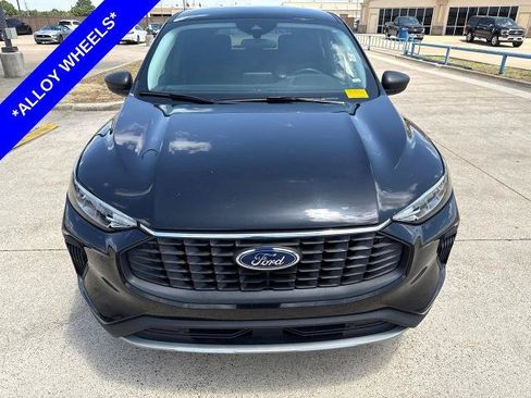 Certified 2024 Ford Escape Active FWD image 2