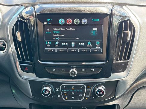 Used 2018 Chevrolet Traverse LT FWD image 20