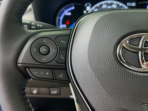 New 2025 Toyota RAV4 XLE image 18