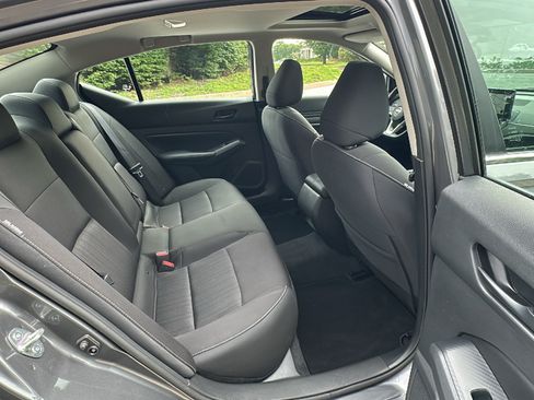 Certified 2024 Nissan Altima 2.5 SV w/ SV Premium Package AWD/4WD image 25
