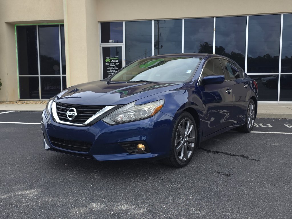 Used 2018 Nissan Altima 2.5 SR w/ SR Special Edition FWD image 2