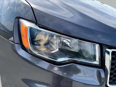 Used 2019 Jeep Grand Cherokee Limited AWD/4WD image 28