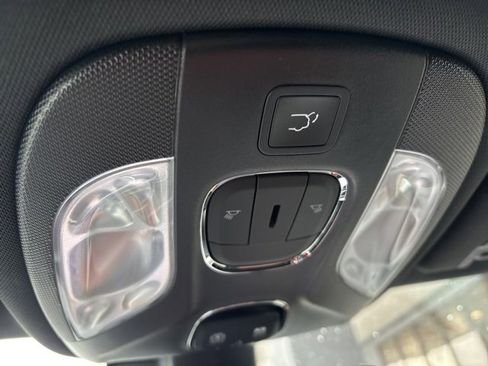 New 2026 Jeep Compass Limited w/ Sun, Sound & Navigation Group image 16