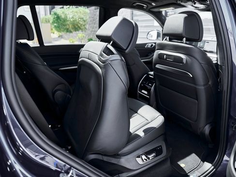 Used 2026 BMW ALPINA XB7 ALPINA XB7 image 52