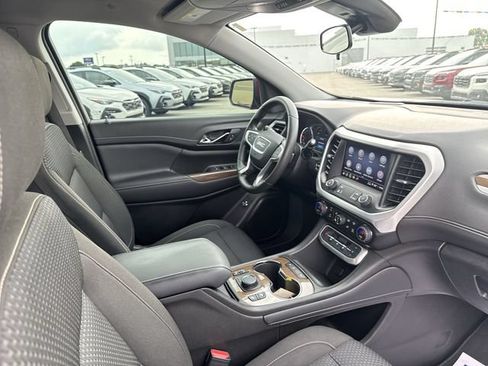 Used 2023 GMC Acadia SLE w/ Driver Convenience Package FWD image 17