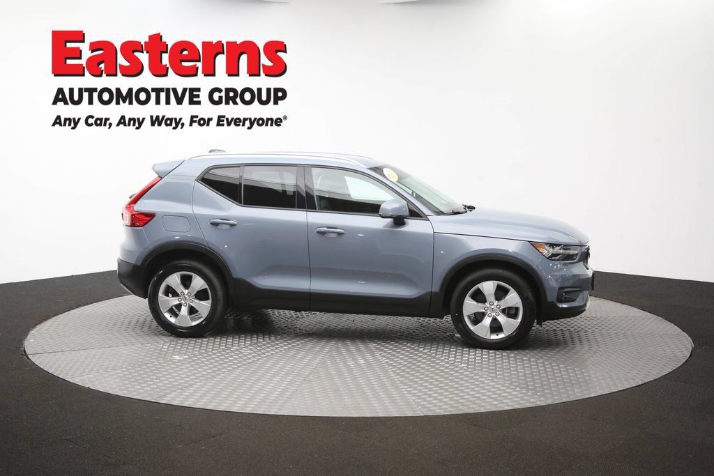 Used 2021 Volvo XC40 T4 Momentum FWD image 47