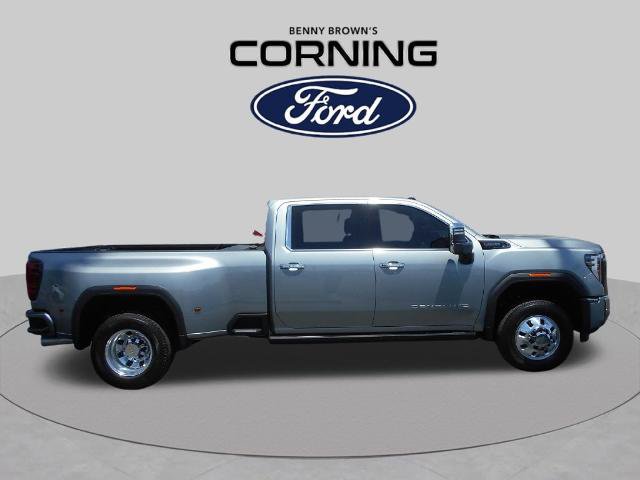 Used 2025 GMC Sierra 3500 Denali Ultimate AWD/4WD image 3