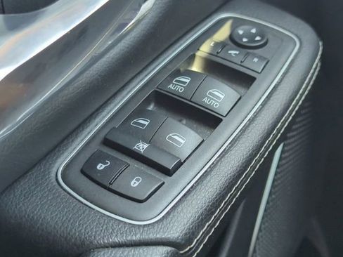 Used 2022 RAM 1500 Laramie RWD image 26