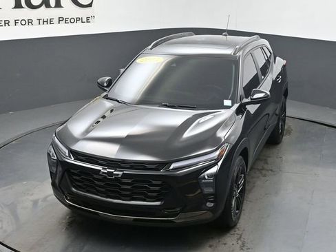 Used 2025 Chevrolet Trax ACTIV w/ Sunroof Package FWD image 46