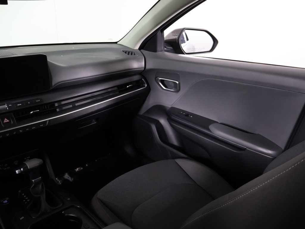 Used 2025 Kia K4 FWD image 32