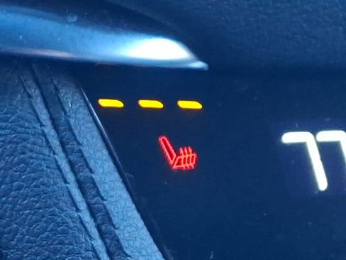 Certified 2023 Cadillac XT5 Luxury image 32