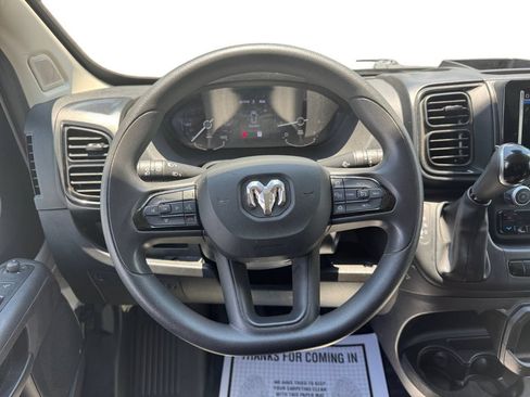 Used 2025 RAM ProMaster 2500 w/ Convenience Group FWD image 16