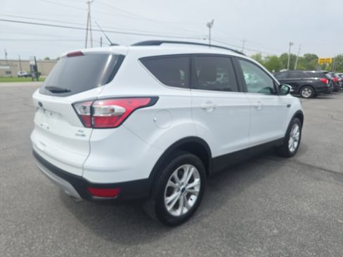 Used 2017 Ford Escape SE w/ Equipment Group 201A AWD/4WD image 6