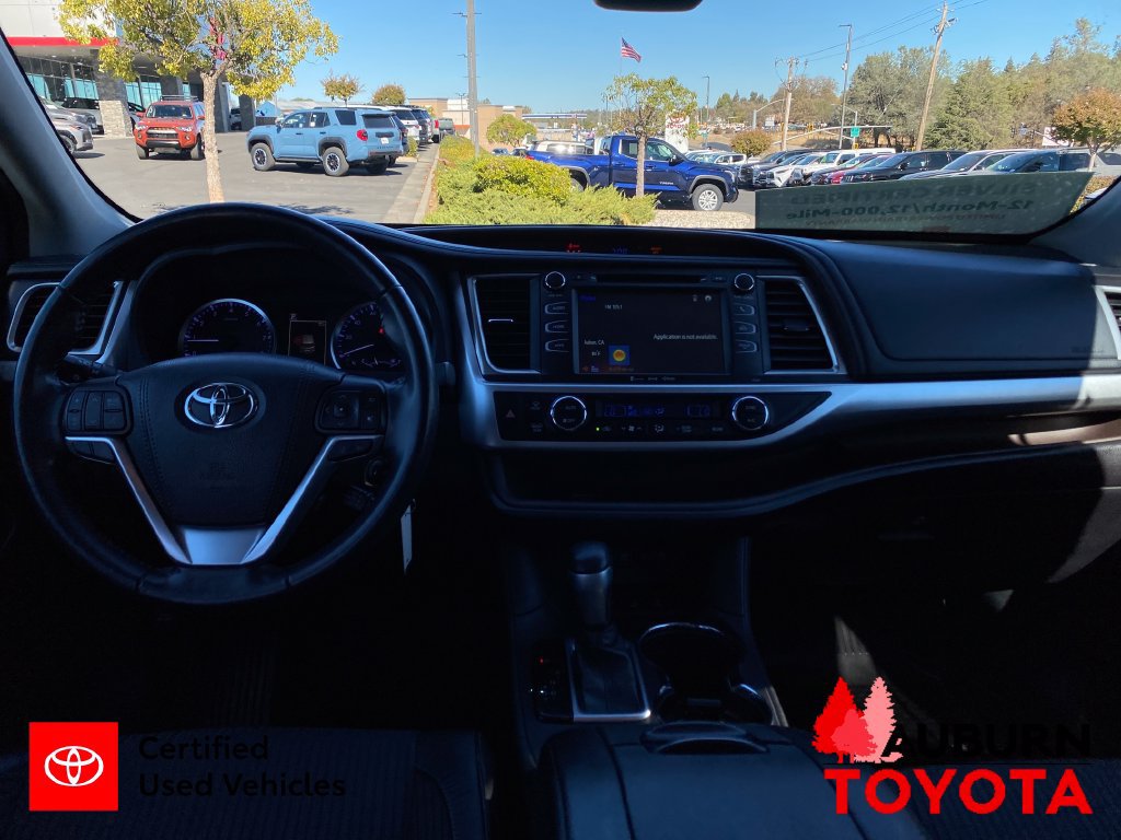 Used 2018 Toyota Highlander Plus AWD/4WD image 13