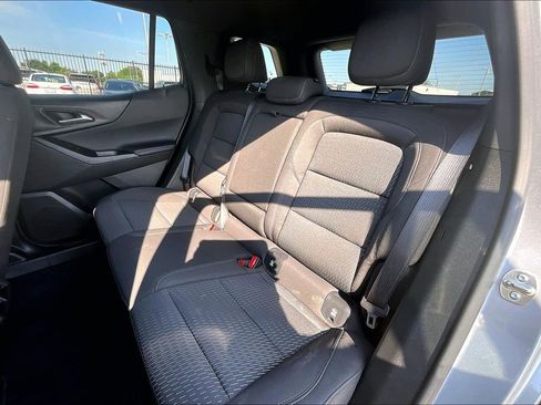Used 2025 Chevrolet Equinox LT AWD/4WD image 32