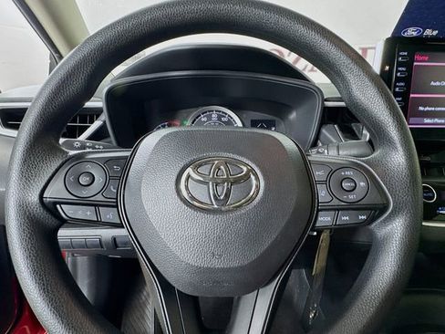 Used 2020 Toyota Corolla LE image 13