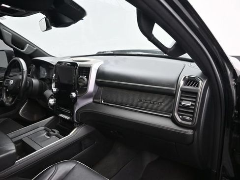 Used 2020 RAM 1500 Limited w/ Black Appearance Package AWD/4WD image 8
