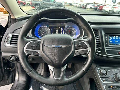Used 2015 Chrysler 200 Limited w/ Convenience Group image 12