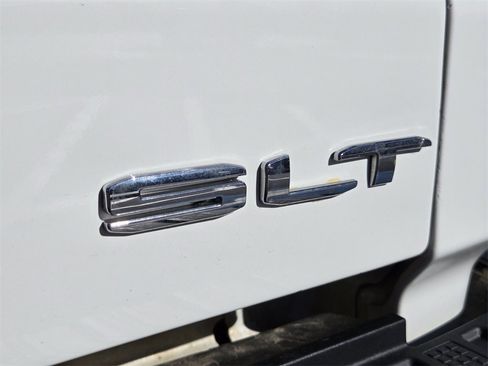 Used 2019 GMC Sierra 1500 SLT w/ SLT Premium Package image 17