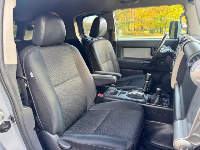 Used 2014 Toyota FJ Cruiser 4WD w/ Upgrade Package image 14