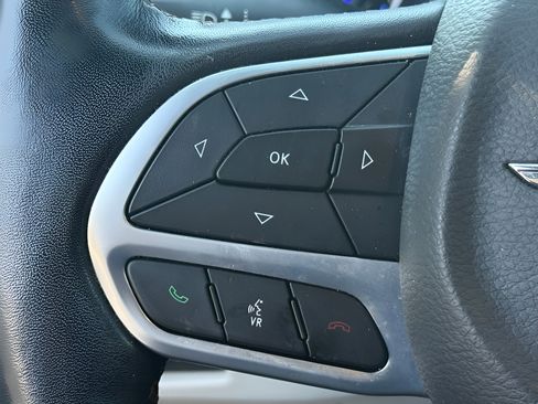 Certified 2019 Chrysler Pacifica Touring-L FWD image 15